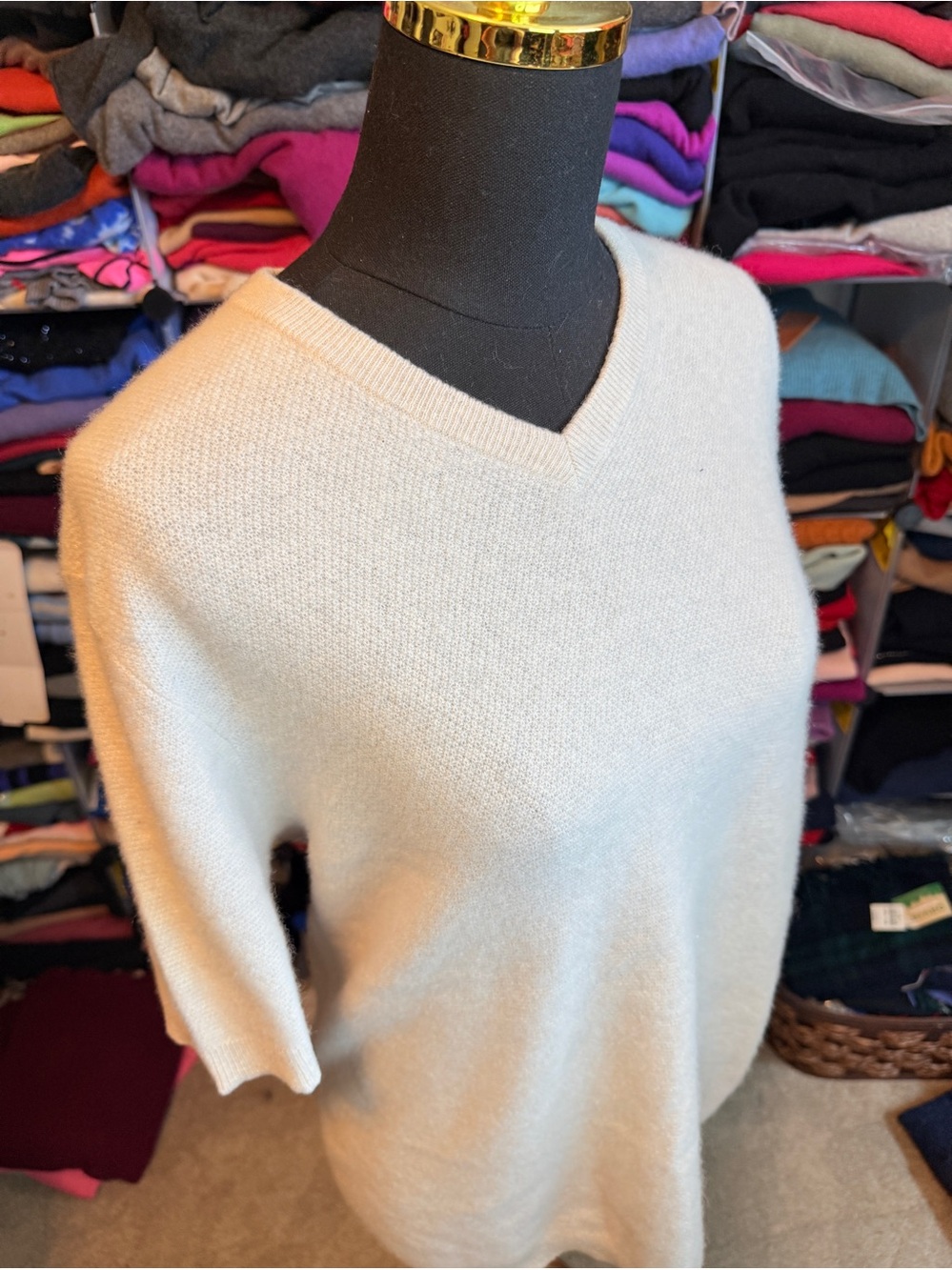 Cream V-Neck Women’s Cashmere Sweater